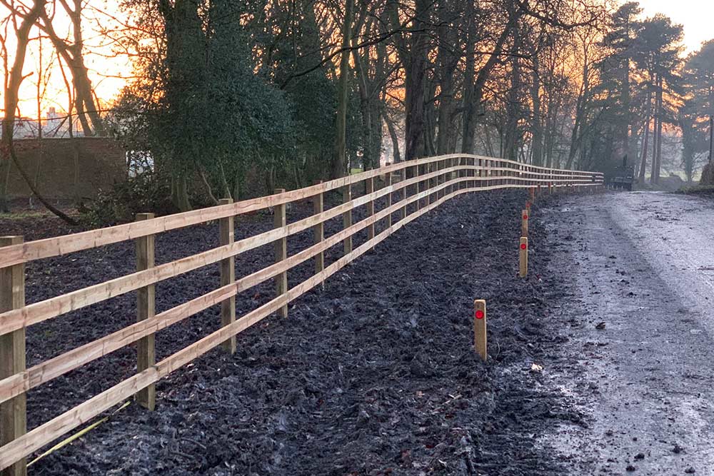 Hanbury Post Rail Gallery 2