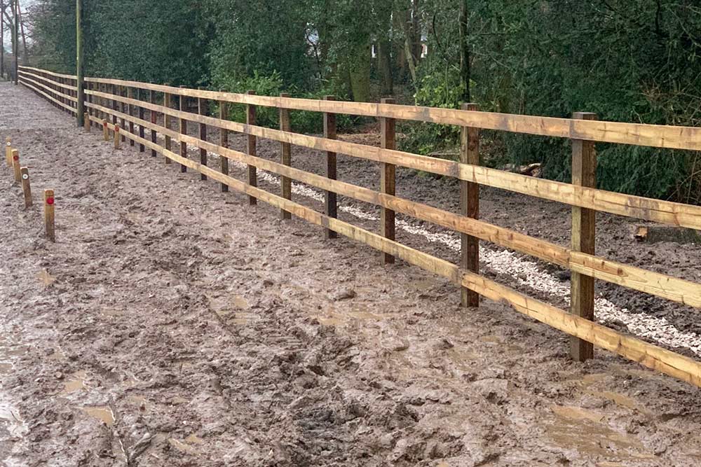 Hanbury Post Rail Gallery 4